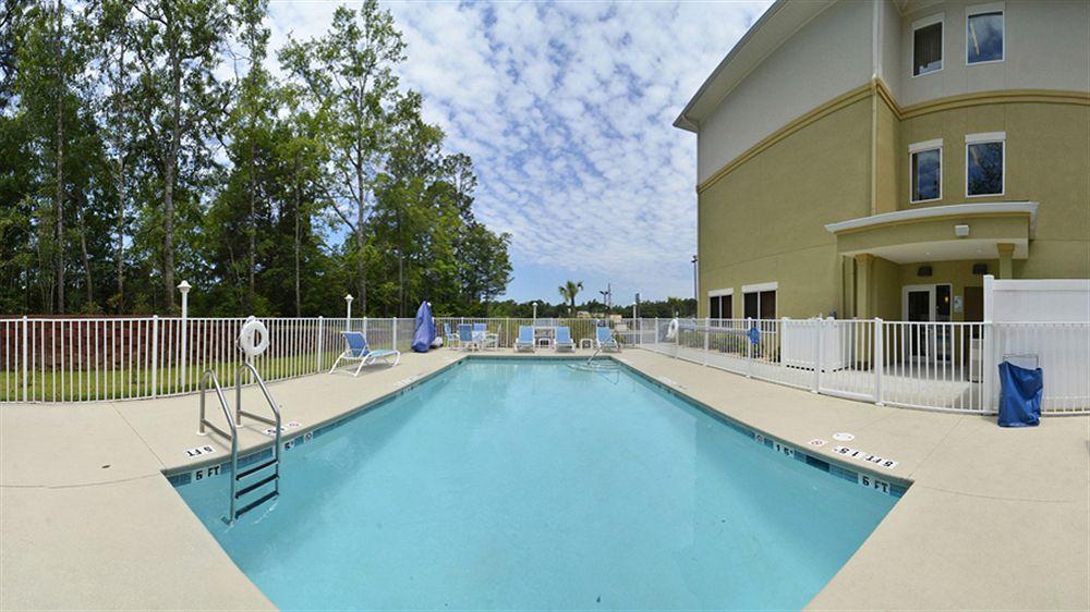 Holiday Inn Express & Suites Bonifay By Ihg Exterior foto